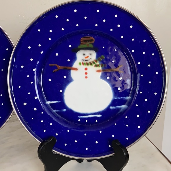 Set Of 2 Vintage 1997 Snowman The Golden Rabbit II Enamelware Plates - Picture 3 of 14